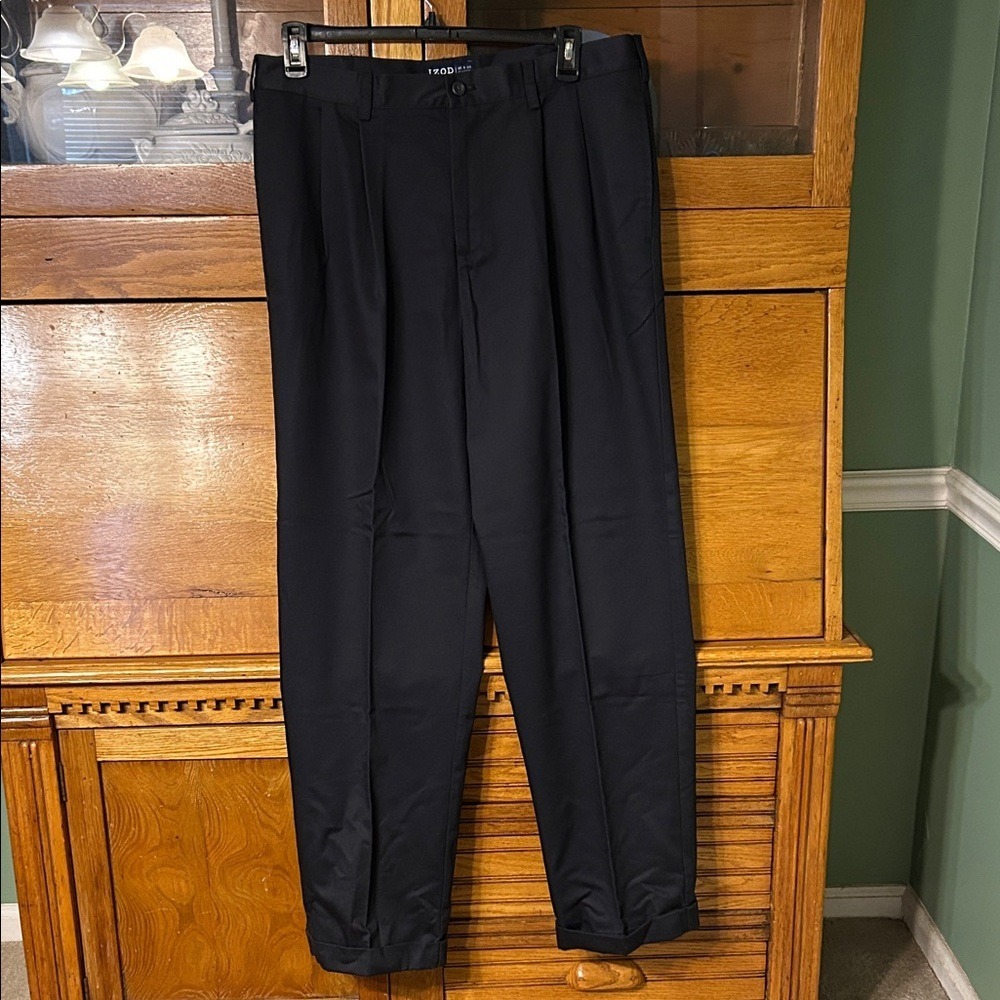 IZOD American Chino Mens 36x34‎ Navy Blue Classic Fit Pleated Cuffed Pants Retro